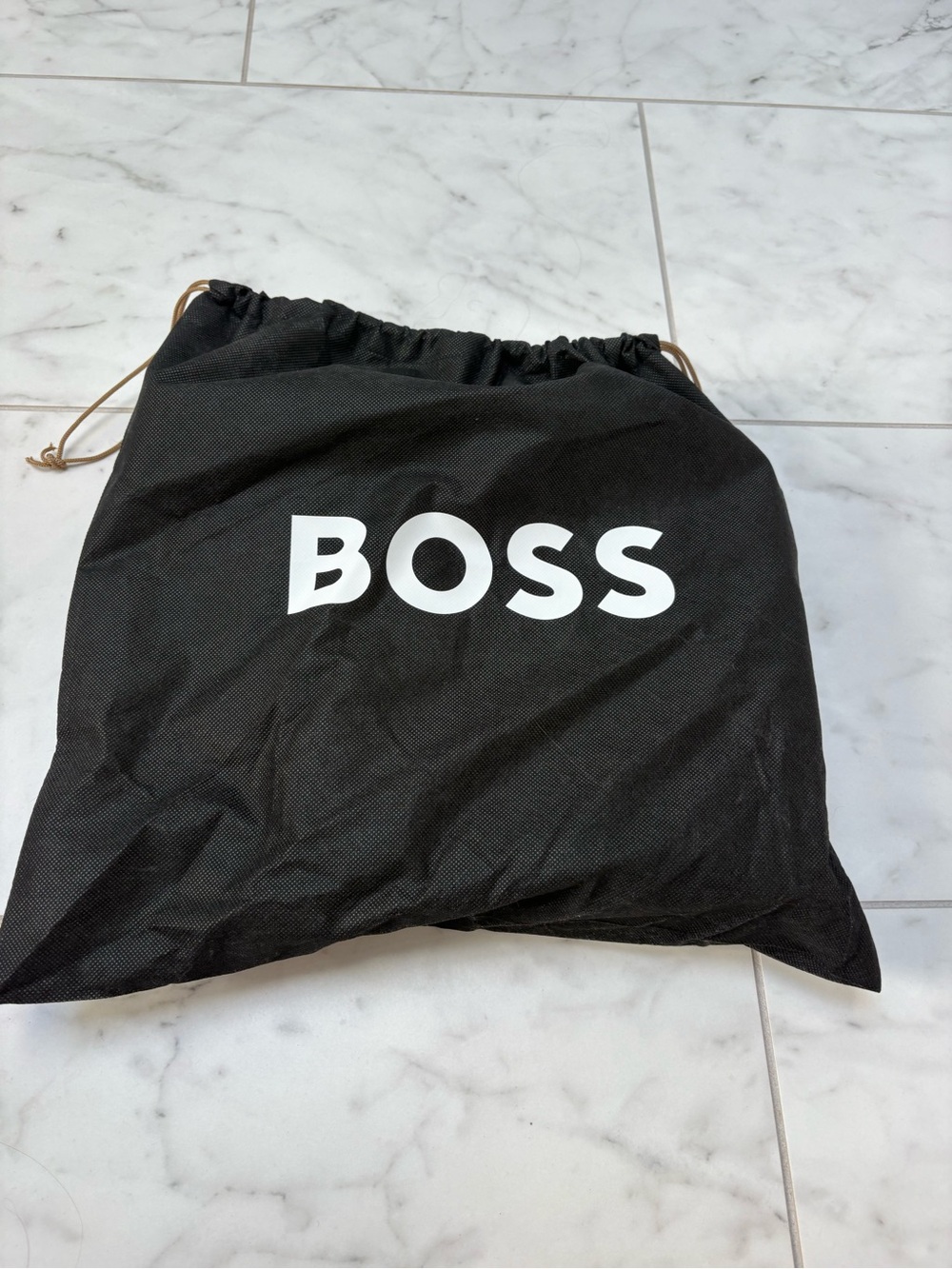 Boss Crossbody Shoulder Bag - Leather Texture - Picture 4 of 4